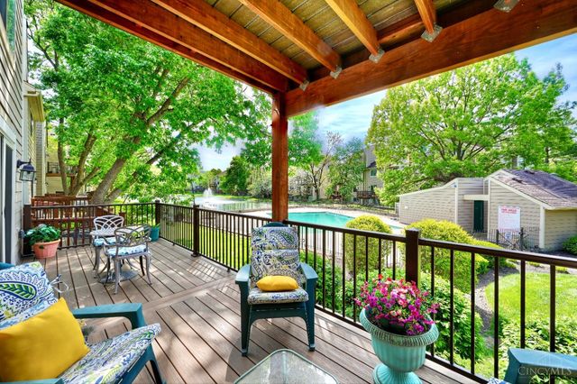 9450 Hunters Creek Drive, Blue Ash, OH 45242