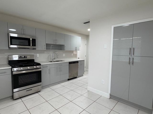 3720 NW 116th Ter, Sunrise, FL 33323