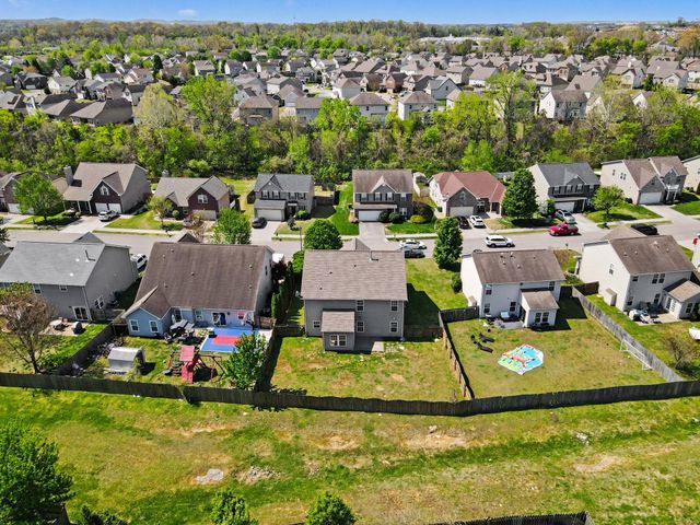 1042 Countess Ln, Spring Hill, TN 37174