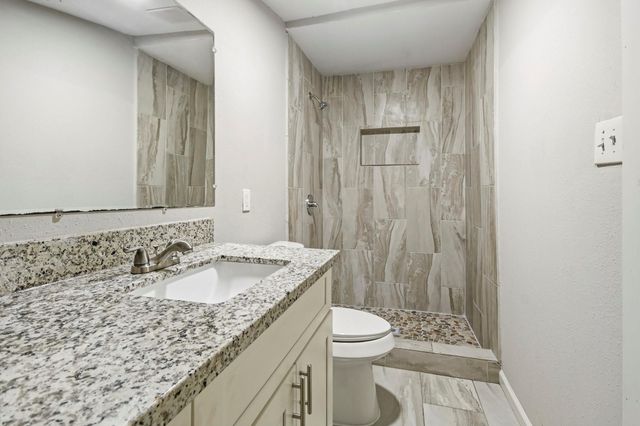 8186 Record Street, Houston, TX 77028