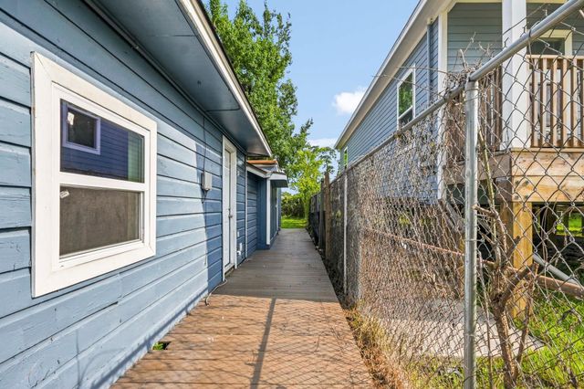 8186 Record Street, Houston, TX 77028