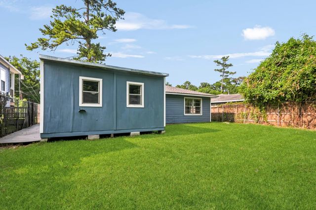8186 Record Street, Houston, TX 77028