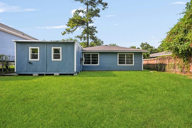 8186 Record Street, Houston, TX 77028