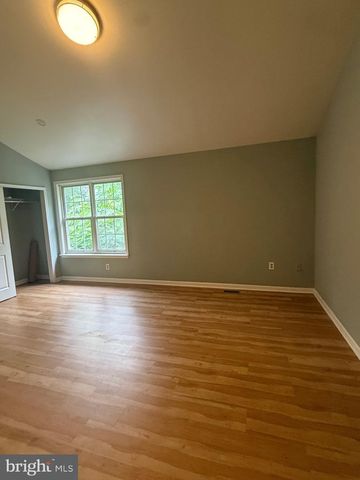 5023 COLBURN TER, Hyattsville, MD 20782