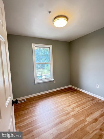 5023 COLBURN TER, Hyattsville, MD 20782