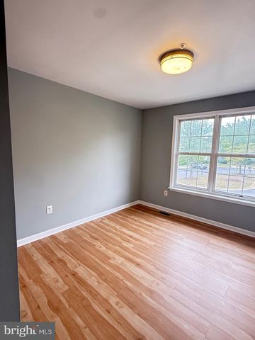 5023 COLBURN TER, Hyattsville, MD 20782