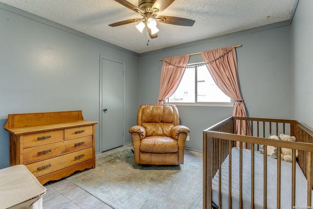 10410 Country Breeze, San Antonio, TX 78240