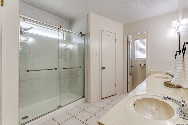 10410 Country Breeze, San Antonio, TX 78240
