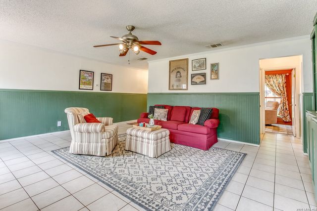 10410 Country Breeze, San Antonio, TX 78240