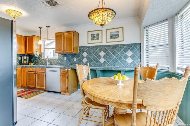 10410 Country Breeze, San Antonio, TX 78240