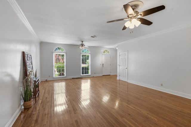 111 Colony Ct, Nashville, TN 37204