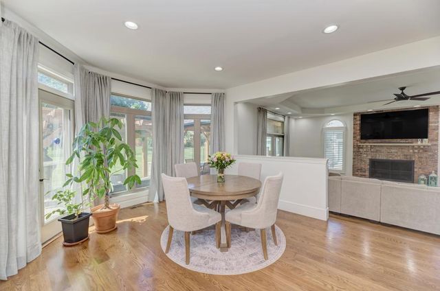 10 Founders Pointe, Bloomingdale, IL 60108