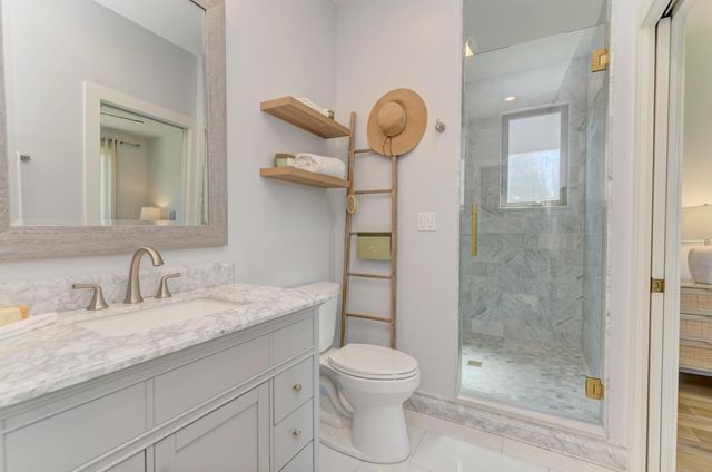 10 Founders Pointe, Bloomingdale, IL 60108