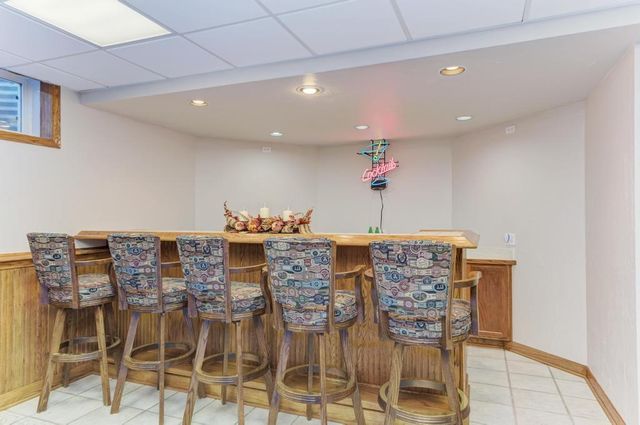 10 Founders Pointe, Bloomingdale, IL 60108
