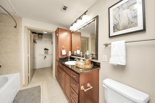 6363 San Felipe Street 235, Houston, TX 77057