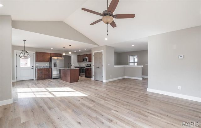 163 Mesa Drive, Waynesville, MO 65583