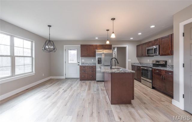 163 Mesa Drive, Waynesville, MO 65583