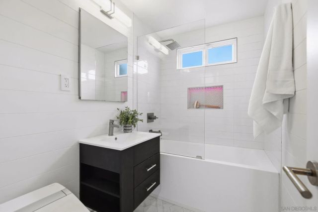 3932 9th Ave 5, San Diego, CA 92103