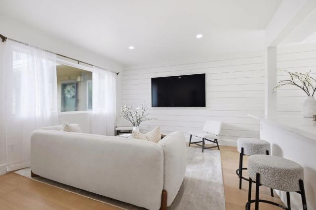 3932 9th Ave 5, San Diego, CA 92103