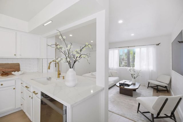 3932 9th Ave 5, San Diego, CA 92103