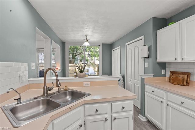 3004 Big Bend DR, Chesapeake, VA 23321