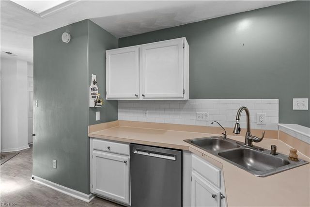 3004 Big Bend DR, Chesapeake, VA 23321