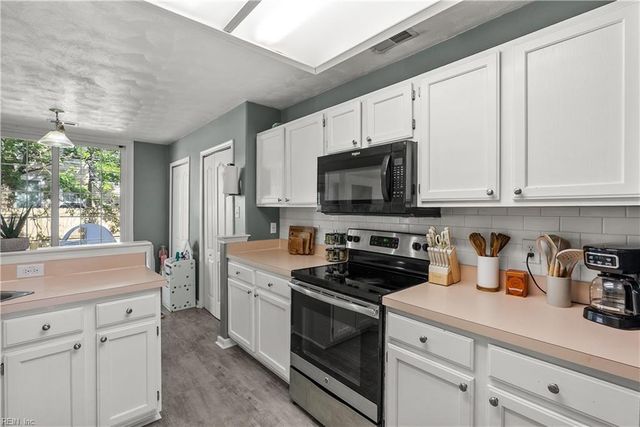 3004 Big Bend DR, Chesapeake, VA 23321