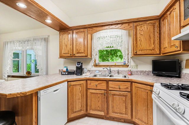 2861 Wurtzel Drive, West, Freeland, MI 48623