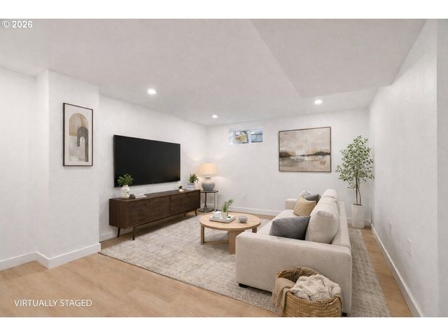 7215 Se 20TH Ave, Portland, OR 97202