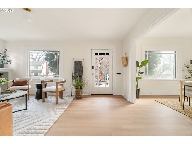 7215 Se 20TH Ave, Portland, OR 97202