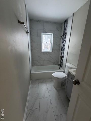 1003 N 86th Street, East St Louis, IL 62203