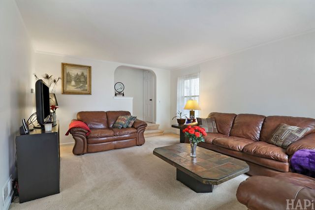 8217 Laramie Avenue, Skokie, IL 60077