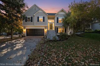 758 Huntclub Boulevard, Auburn Hills, MI 48326