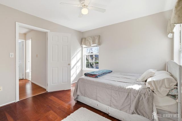 6 Shoshoni Way, Branchburg, NJ 08876