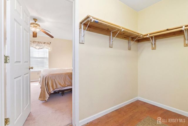 6 Shoshoni Way, Branchburg, NJ 08876
