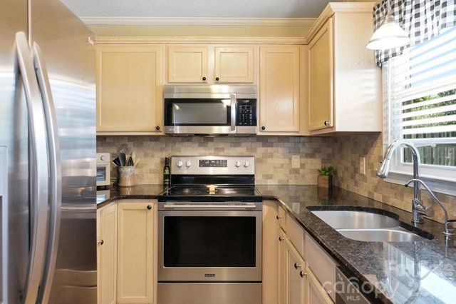 7601 Gillman Court, Charlotte, NC 28269