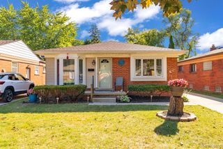 4209 Vassar Street, Dearborn Heights, MI 48125