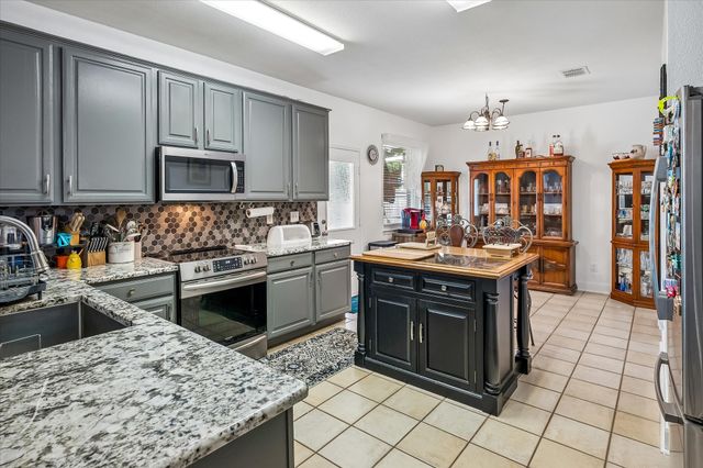 1141 Timberlake Lane, Lewisville, TX 75067