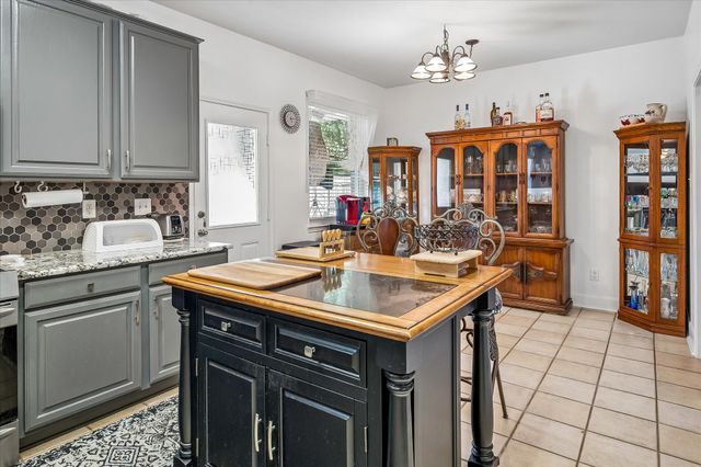 1141 Timberlake Lane, Lewisville, TX 75067