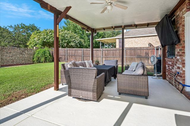 1141 Timberlake Lane, Lewisville, TX 75067