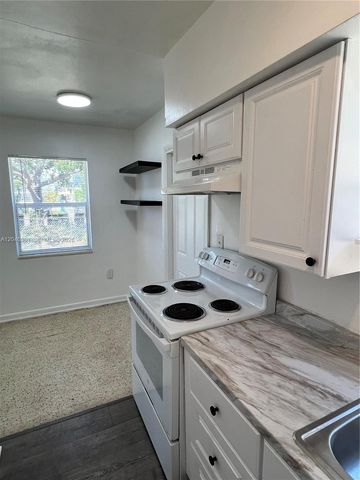 1946 NE 167th St 1, North Miami Beach, FL 33162