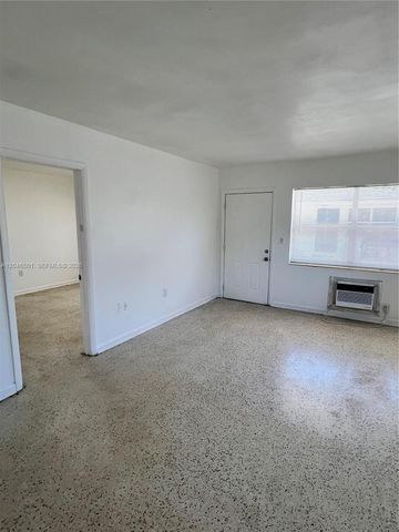 1946 NE 167th St 1, North Miami Beach, FL 33162