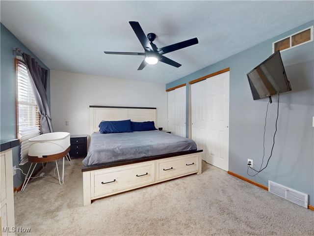 7795 Campton Circle NW, North Canton, OH 44720