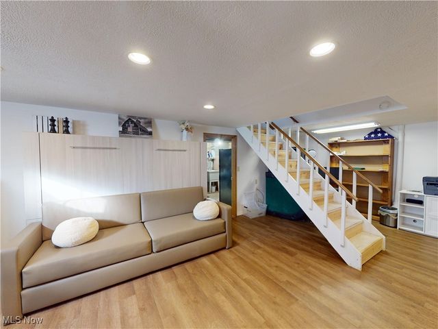 7795 Campton Circle NW, North Canton, OH 44720