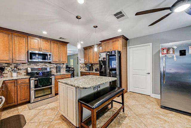 104 N Sumac LN, Georgetown, TX 78633