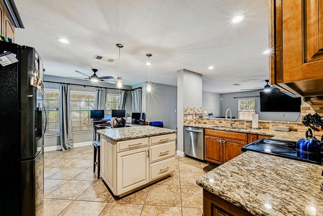 104 N Sumac LN, Georgetown, TX 78633