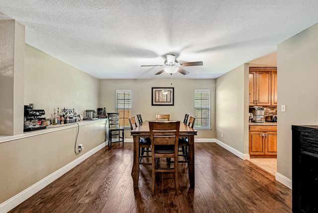 104 N Sumac LN, Georgetown, TX 78633