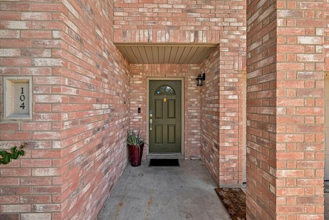 104 N Sumac LN, Georgetown, TX 78633