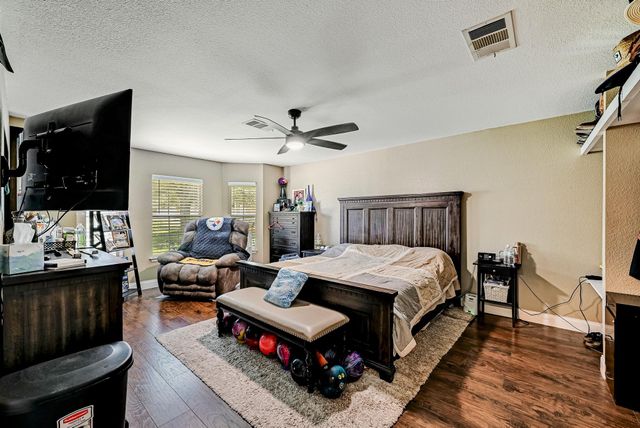 104 N Sumac LN, Georgetown, TX 78633