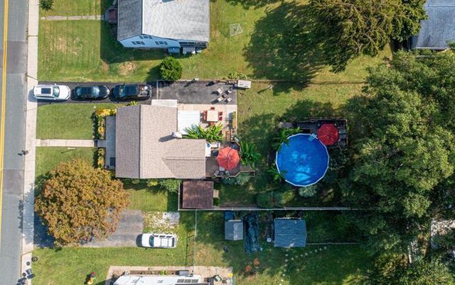 2203 MIDDLEBOROUGH RD, Essex, MD 21221